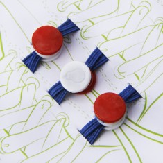 red blue color wear a pear children shoe connectors shoe snaps